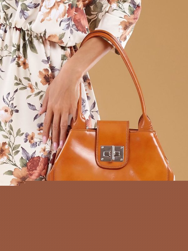 Velkoobchod Světle hnedá kožená dámská taška s ozdobnou sponou