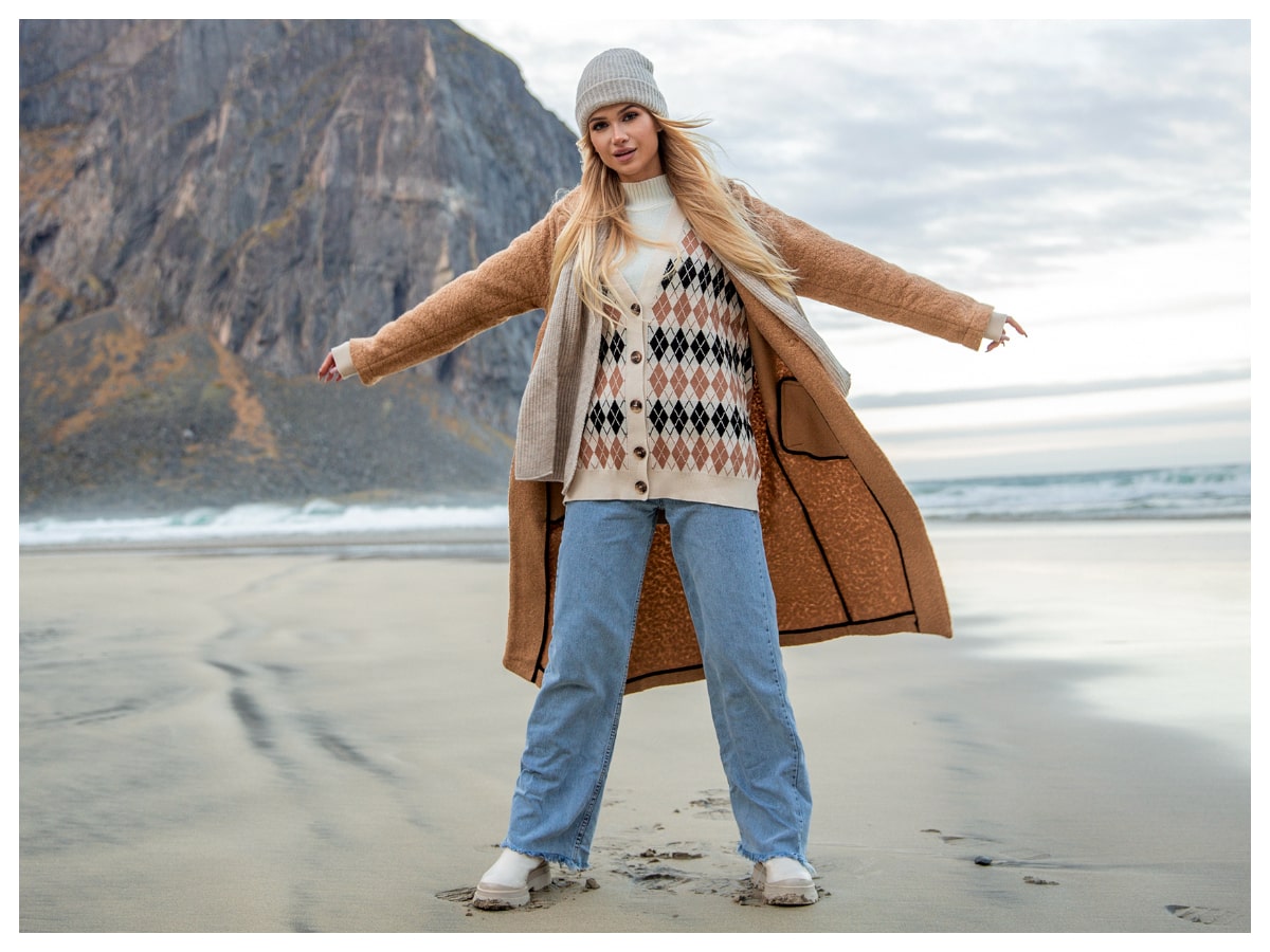 Sweter damski – poczuj się modnie w stylowej dzianinie